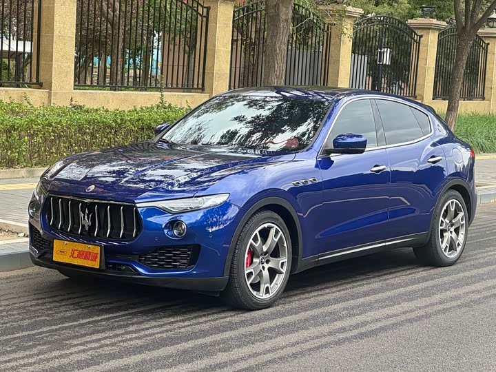 Фото 1 - Maserati Levante