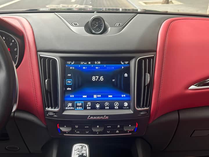 Фото 12 - Maserati Levante