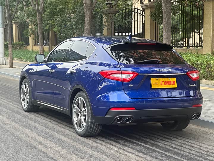 Фото 6 - Maserati Levante