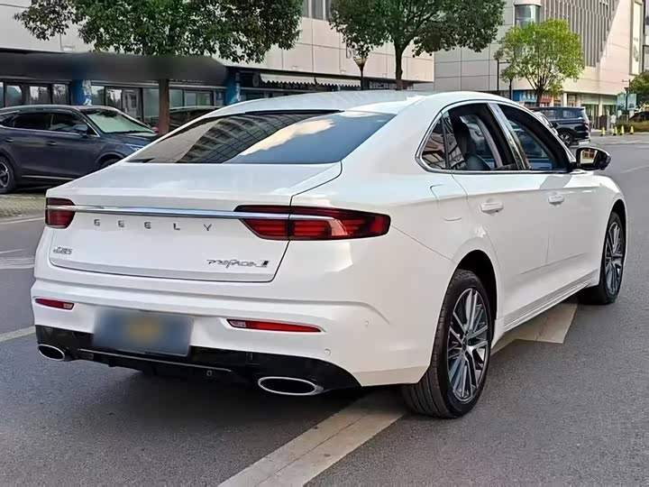 Фото 13 - Geely Preface