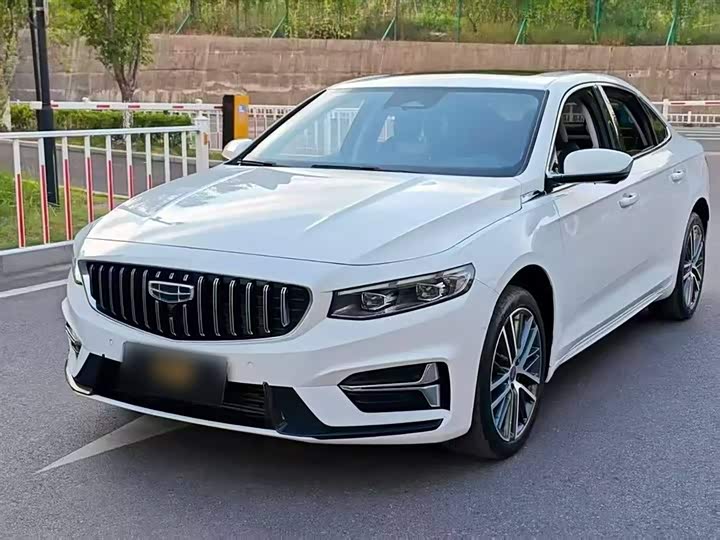 Фото 2 - Geely Preface