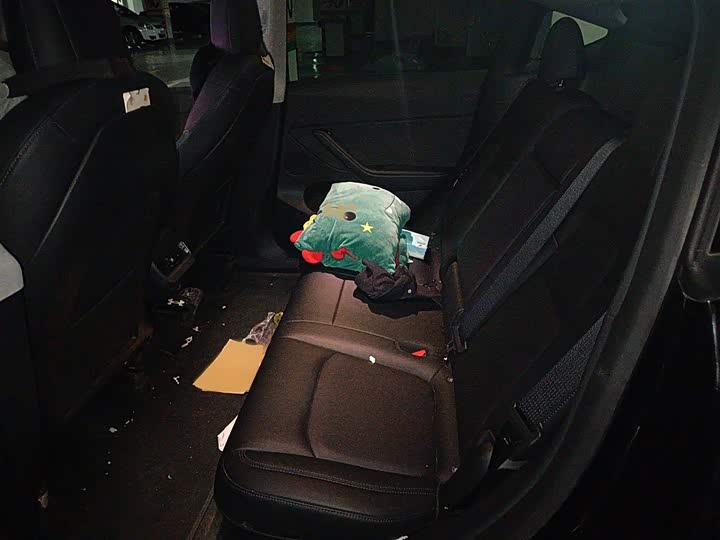 Фото 15 - Tesla Model Y