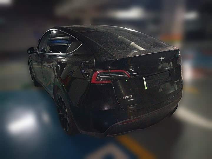 Фото 24 - Tesla Model Y