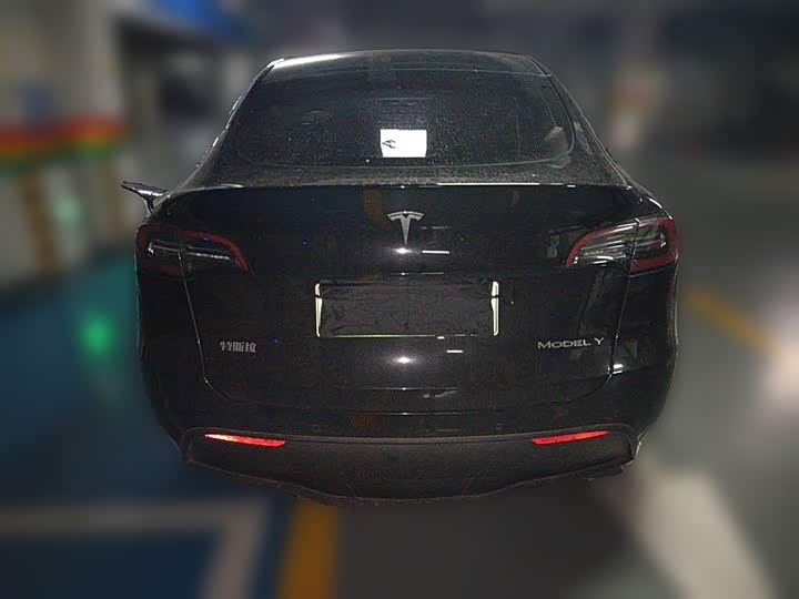 Фото 25 - Tesla Model Y