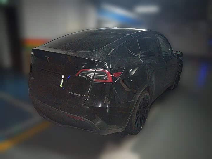 Фото 26 - Tesla Model Y