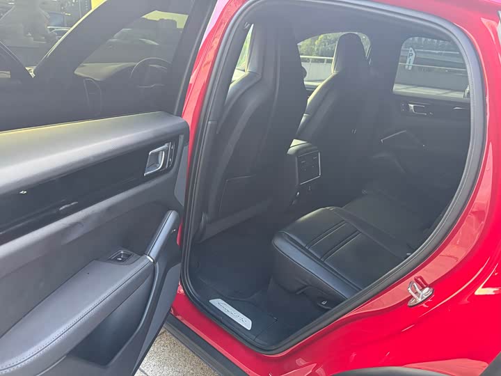 Фото 5 - Porsche Cayenne