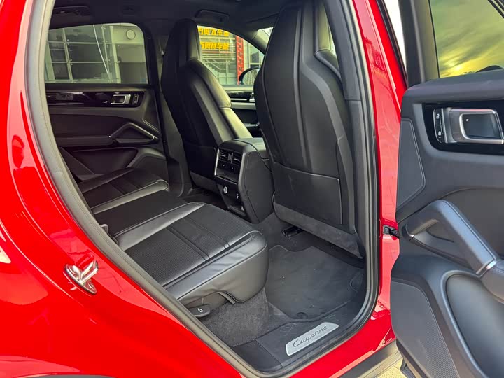 Фото 8 - Porsche Cayenne