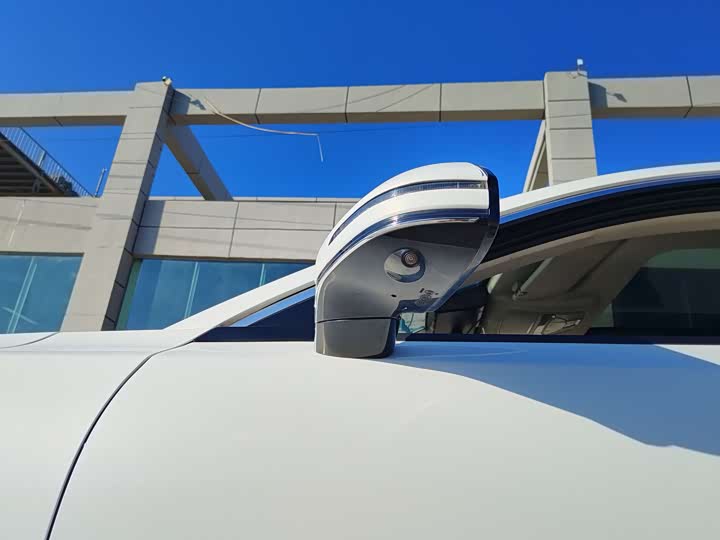 Фото 13 - Bestune B70