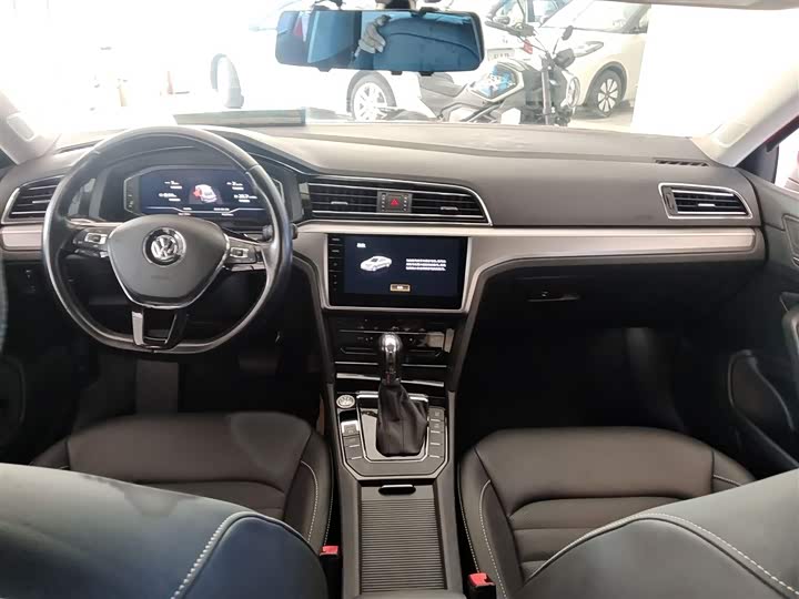 Фото 17 - Volkswagen Lamando L