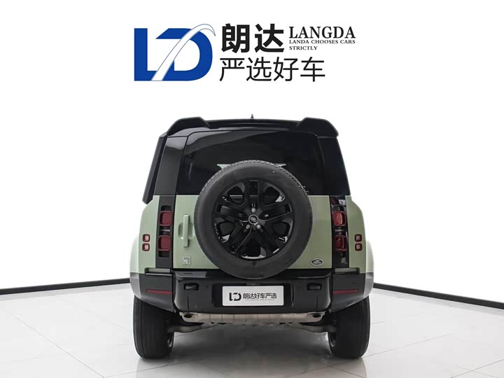 Фото 10 - Land Rover Defender