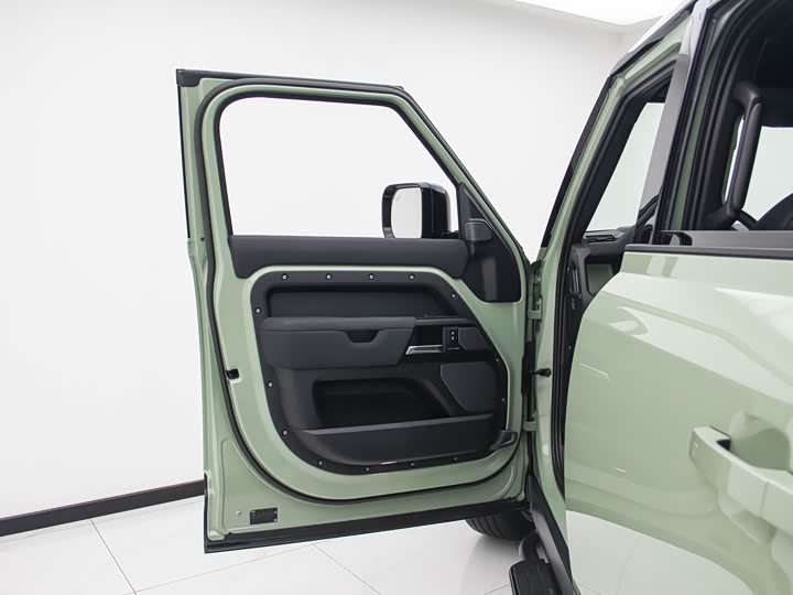 Фото 14 - Land Rover Defender