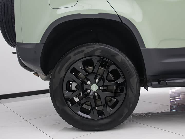 Фото 17 - Land Rover Defender