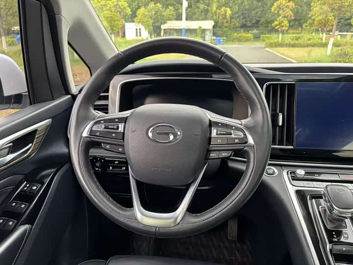 Фото 10 - GAC Trumpchi M8