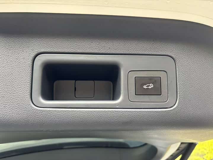 Фото 24 - GAC Trumpchi M8