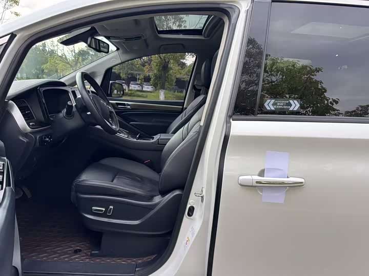 Фото 7 - GAC Trumpchi M8