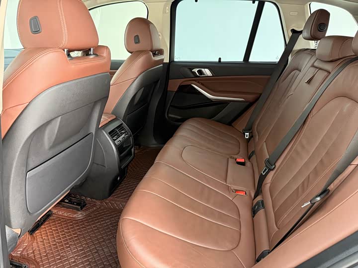 Фото 12 - BMW X5