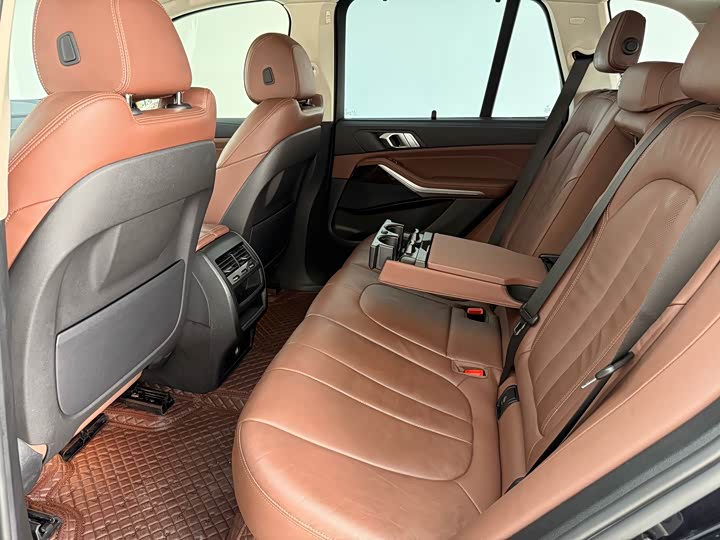 Фото 13 - BMW X5