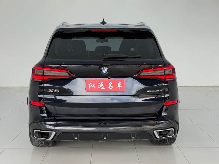 Фото 17 - BMW X5