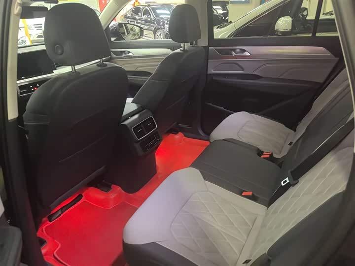 Фото 9 - Volkswagen Tavendor