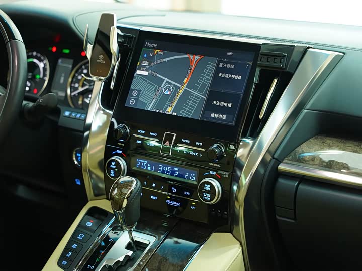 Фото 15 - Toyota Alphard