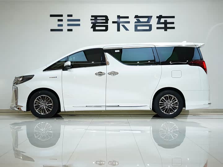 Фото 7 - Toyota Alphard