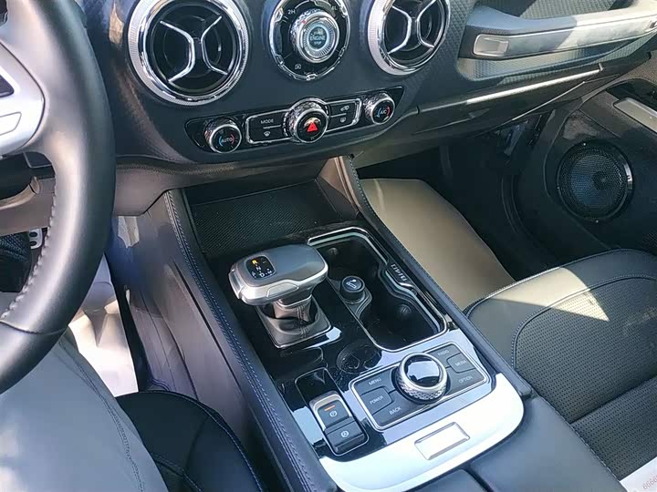 Фото 14 - BAIC Beijing BJ40