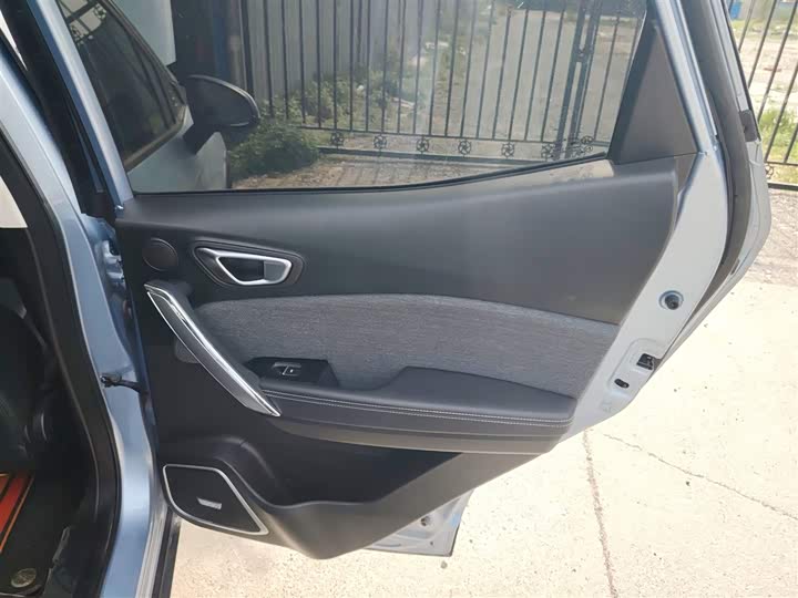 Фото 16 - Beijing EX3