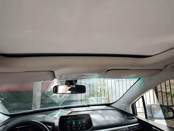 Фото 8 - Beijing EX3