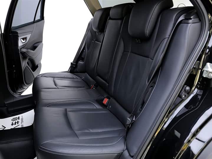 Фото 8 - Subaru Outback