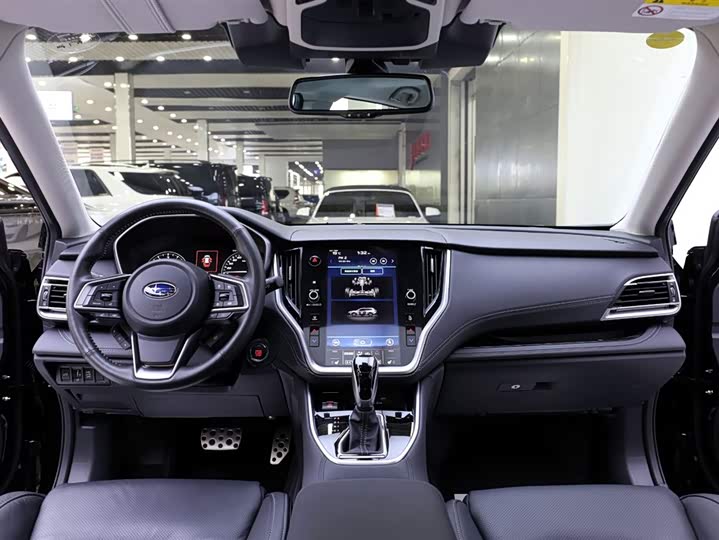 Фото 9 - Subaru Outback