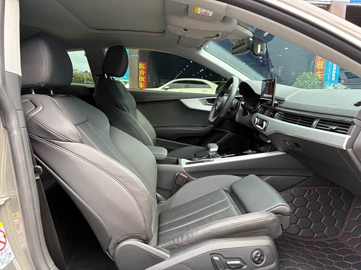 Фото 15 - Audi A5