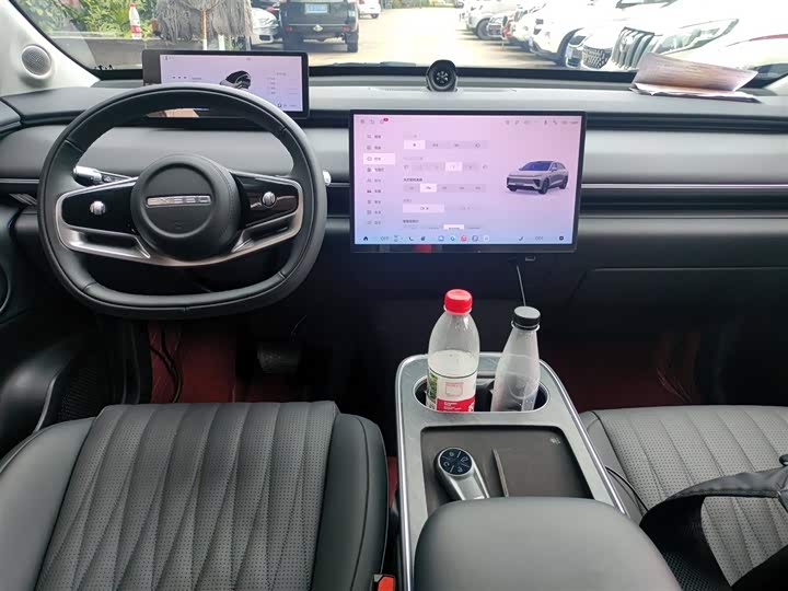 Фото 10 - Exeed Sterra ET