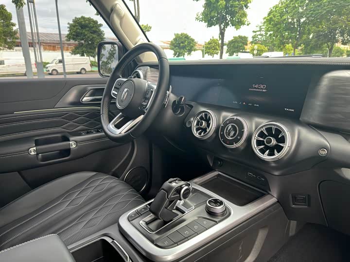 Фото 7 - Tank 300