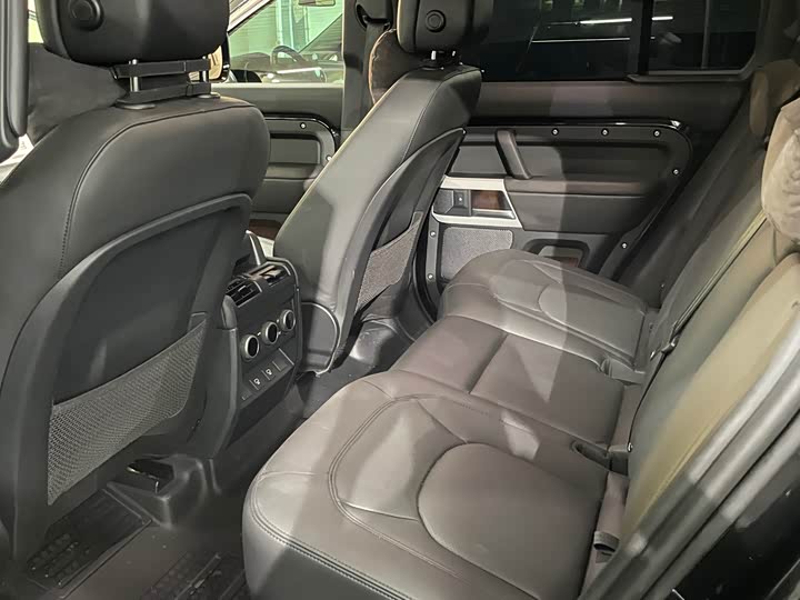 Фото 6 - Land Rover Defender