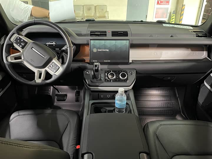 Фото 7 - Land Rover Defender