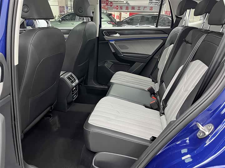 Фото 14 - Volkswagen Tayron GTE Hybrid