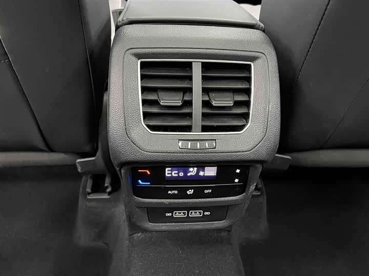 Фото 15 - Volkswagen Tayron GTE Hybrid