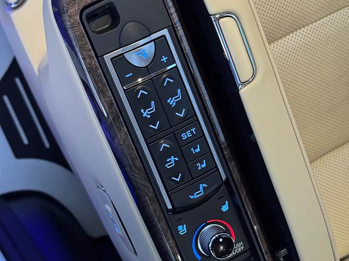 Фото 15 - Toyota Vellfire