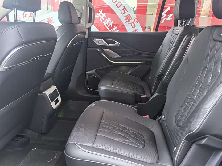 Фото 2 - Hongqi HS7 Hybrid