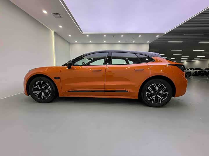 Фото 3 - Zeekr 001