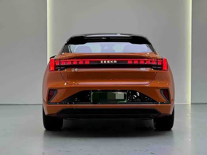 Фото 5 - Zeekr 001