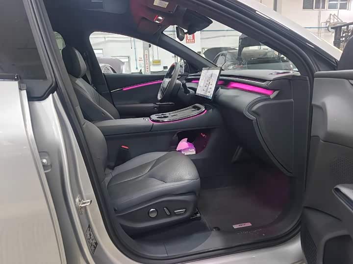 Фото 6 - XPeng G7