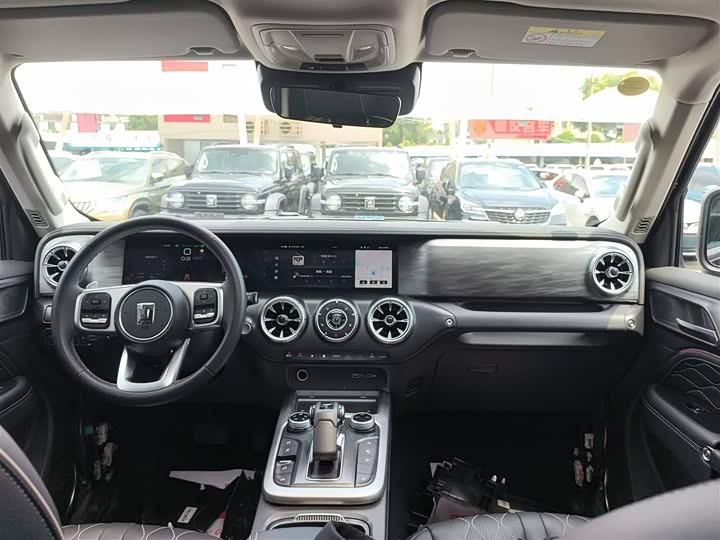 Фото 10 - Tank 300