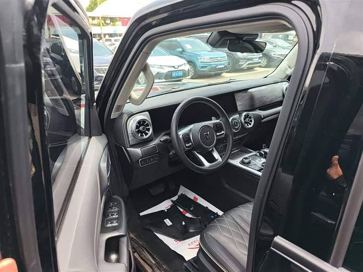 Фото 16 - Tank 300