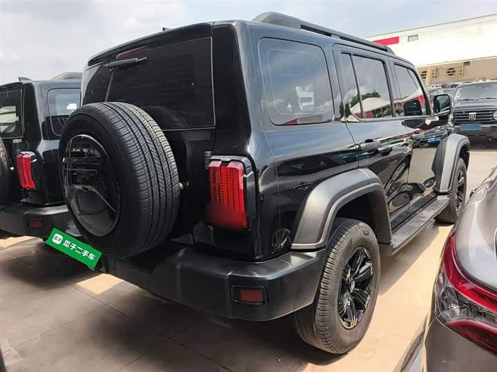 Фото 7 - Tank 300