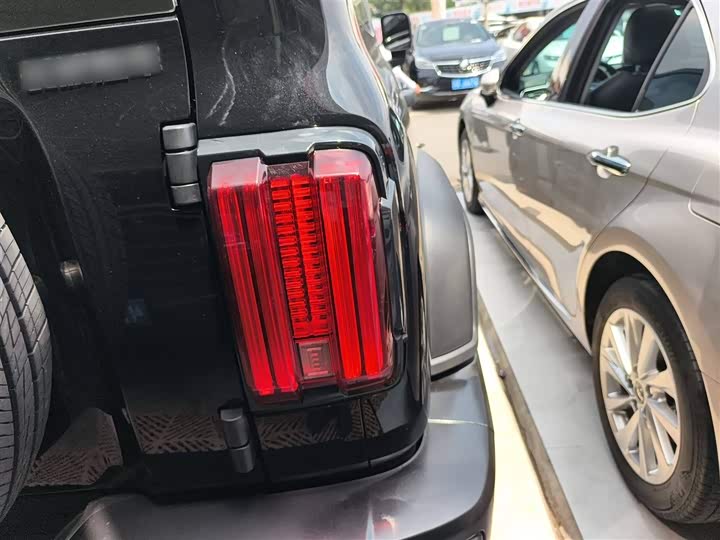 Фото 8 - Tank 300