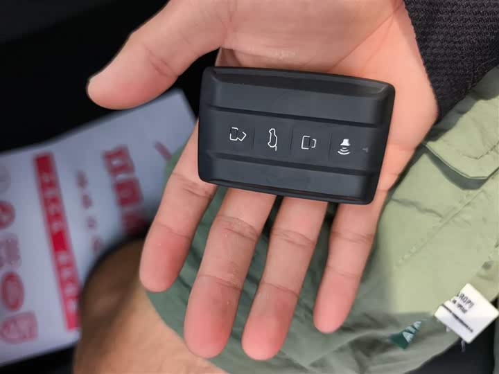 Фото 9 - Tank 300