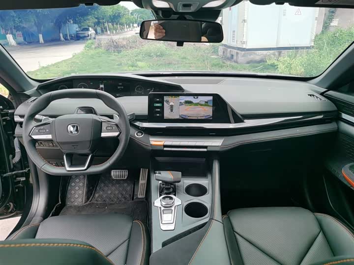 Фото 10 - Changan UNI-V