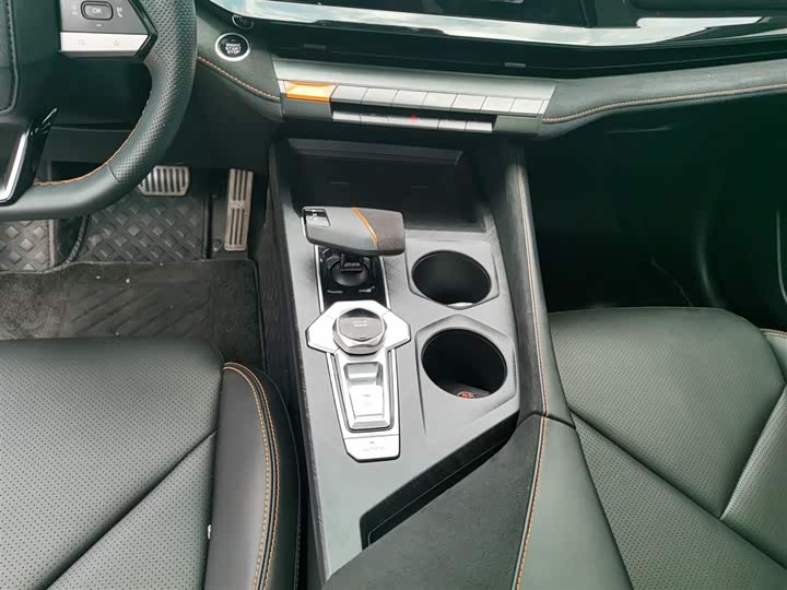 Фото 14 - Changan UNI-V