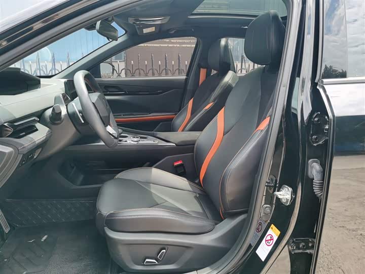 Фото 15 - Changan UNI-V